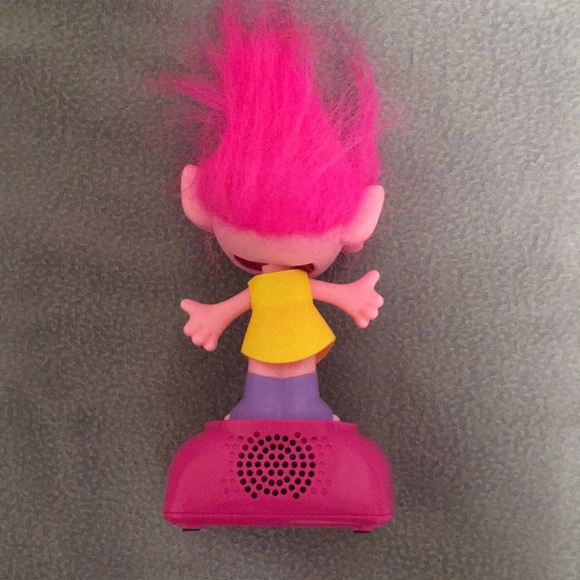 Dream Work Troll singing doll - Picture 2 of 3